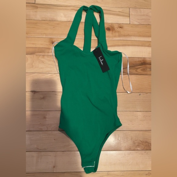 LULU’S WEEKEND OUTING GREEN RIBBED CROSS-FRONT BODYSUIT - Picture 4 of 6